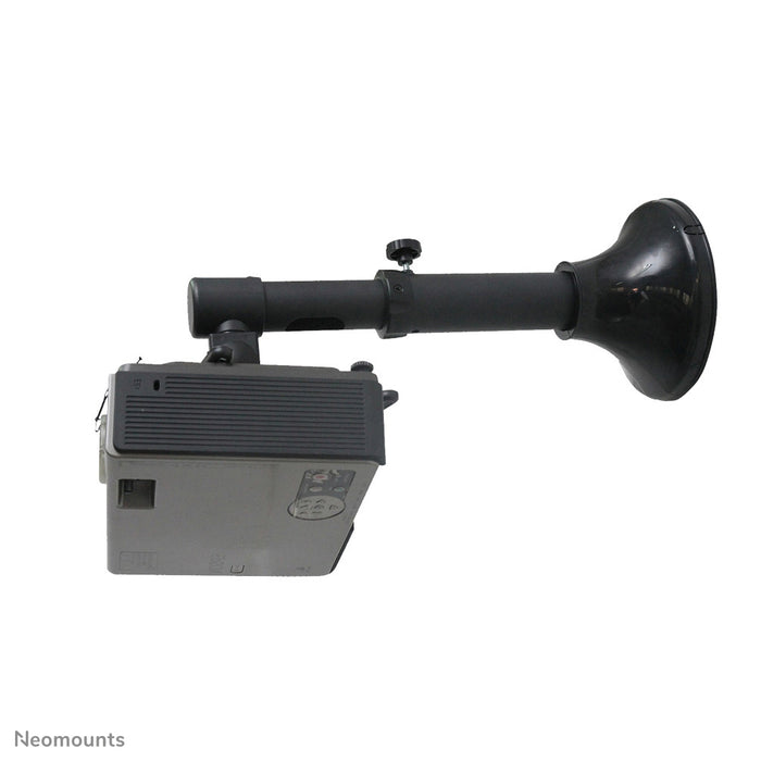 BEAMER-W050BLACK is a universal wall mount for beamers and projectors.