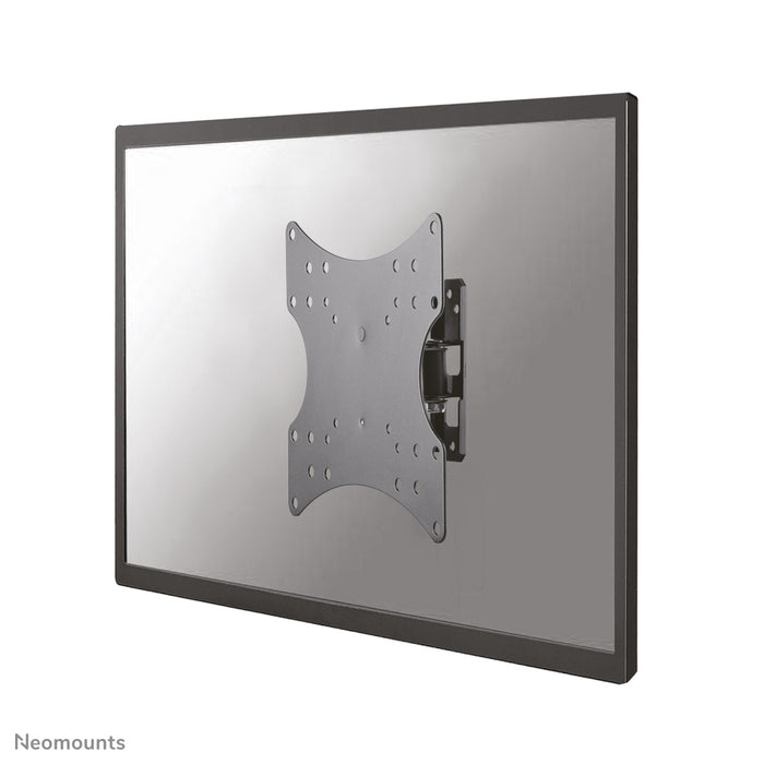 FPMA-W115BLACK is a tilt and swivel wall mount for flat screens up to 40 inches (102 cm).