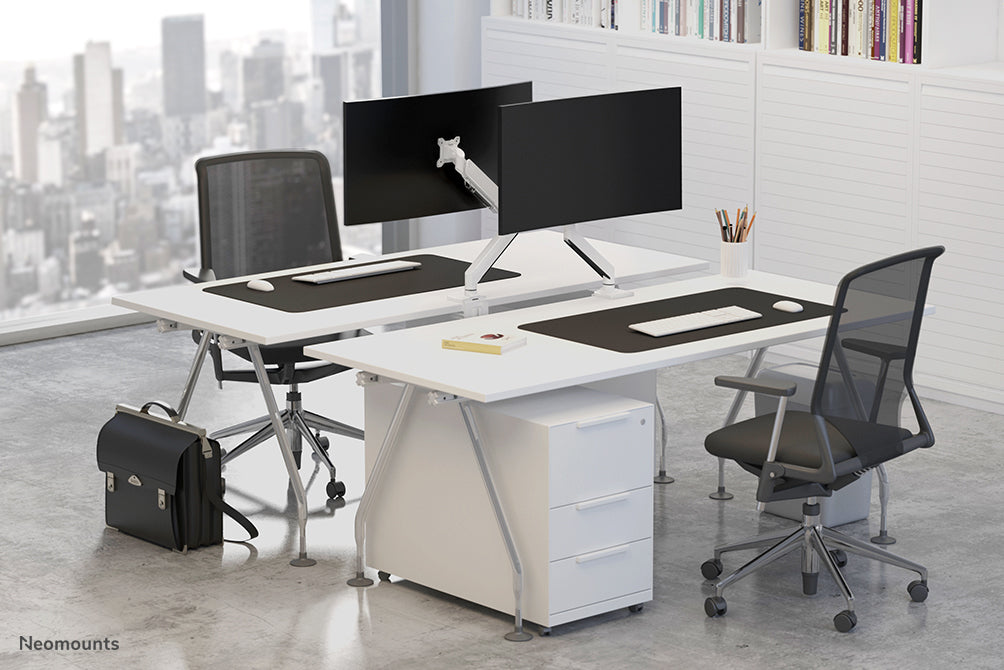 NM-D775WHITE is a gas-suspended desk support for flat screens up to 32 inches (81 cm) - White